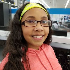 Meet your Posher, Brooke